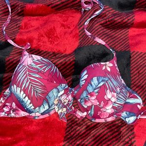 Bikini Top size: Medium